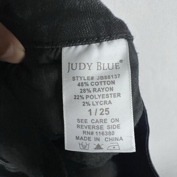 Judy Blue Charcoal Black Slim Fit Raw Hem Distressed Knee Jeans Size 1 | 25 - Picture 7 of 8